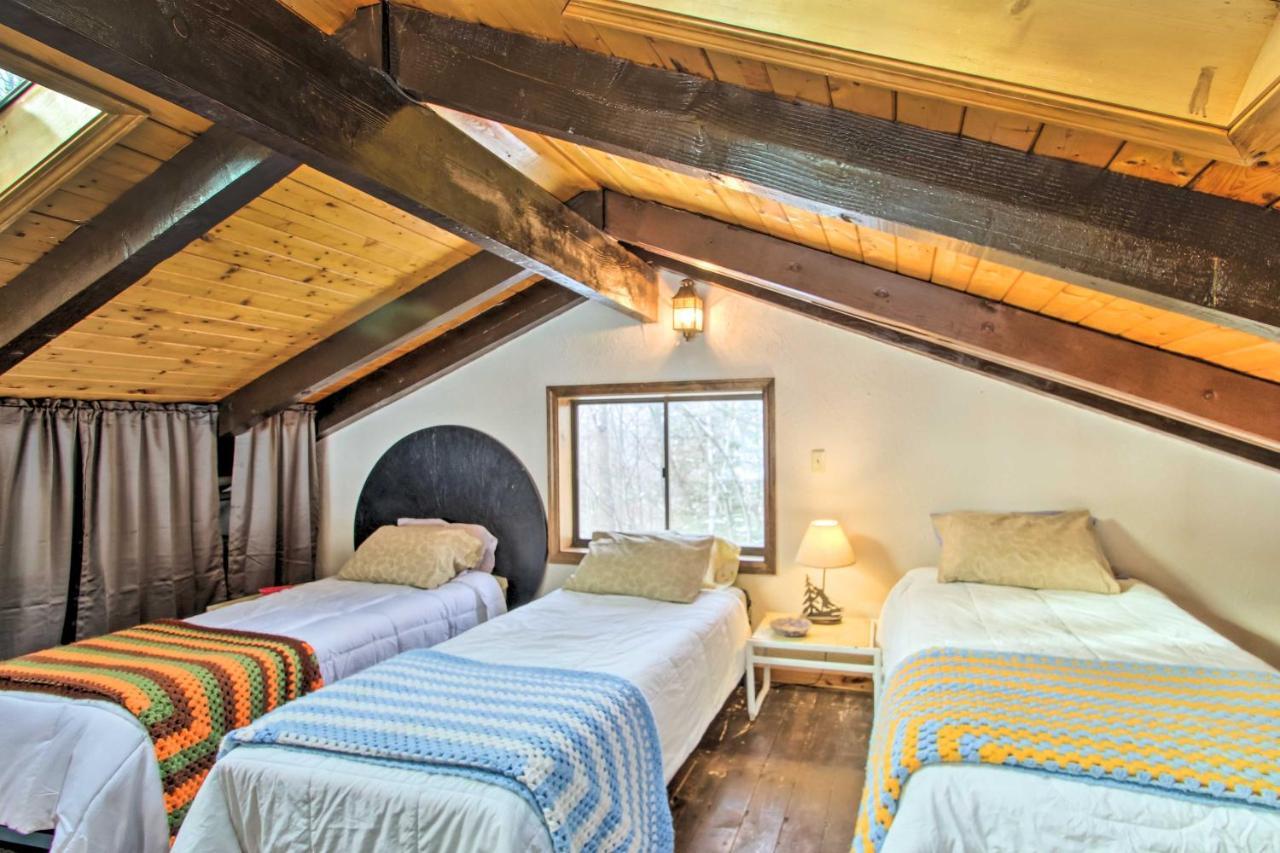 Swiss-Style Chalet With Fireplace - Near Story Land! バートレット エクステリア 写真