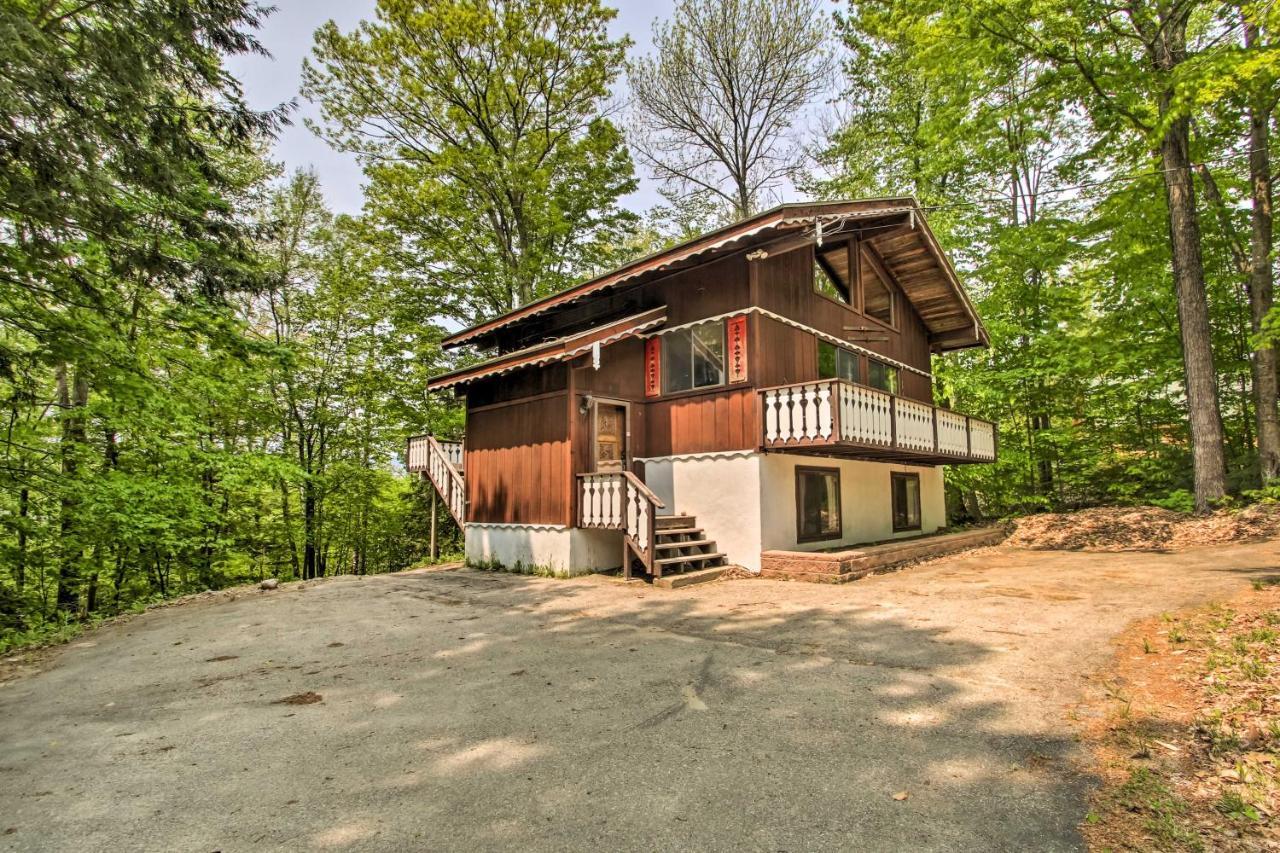 Swiss-Style Chalet With Fireplace - Near Story Land! バートレット エクステリア 写真