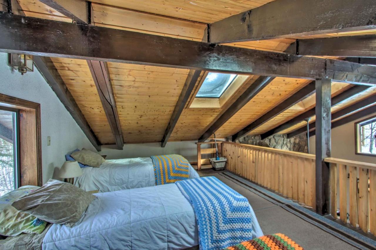 Swiss-Style Chalet With Fireplace - Near Story Land! バートレット エクステリア 写真