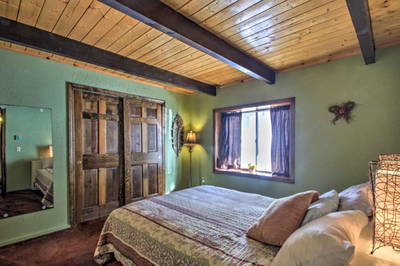 Swiss-Style Chalet With Fireplace - Near Story Land! バートレット エクステリア 写真