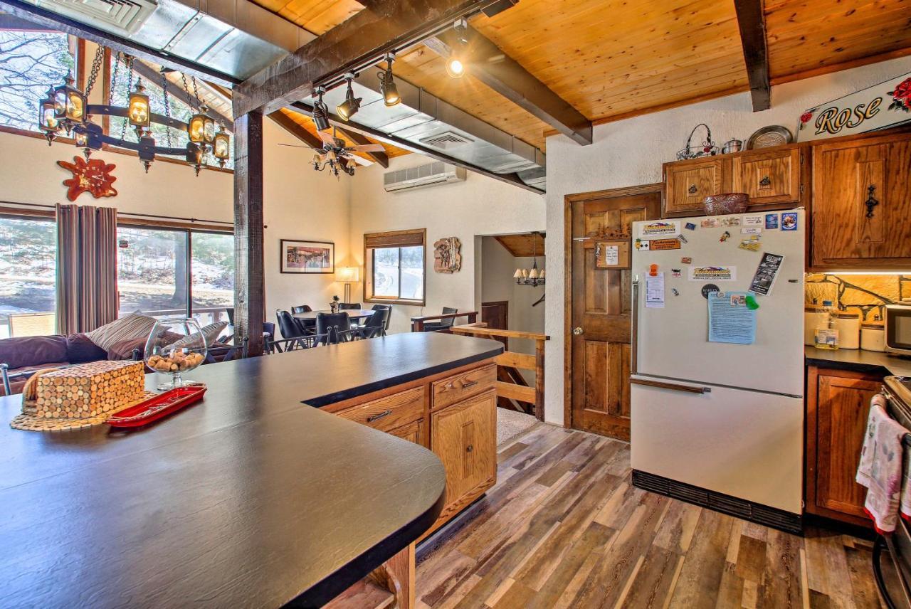 Swiss-Style Chalet With Fireplace - Near Story Land! バートレット エクステリア 写真